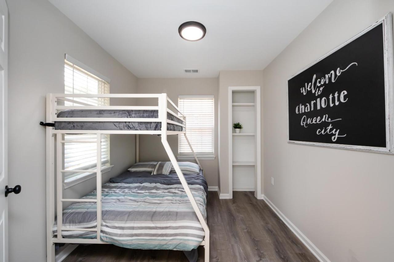 Brandnew Spacious 4 Bedroom House Minutes To Uptown 샬럿 외부 사진
